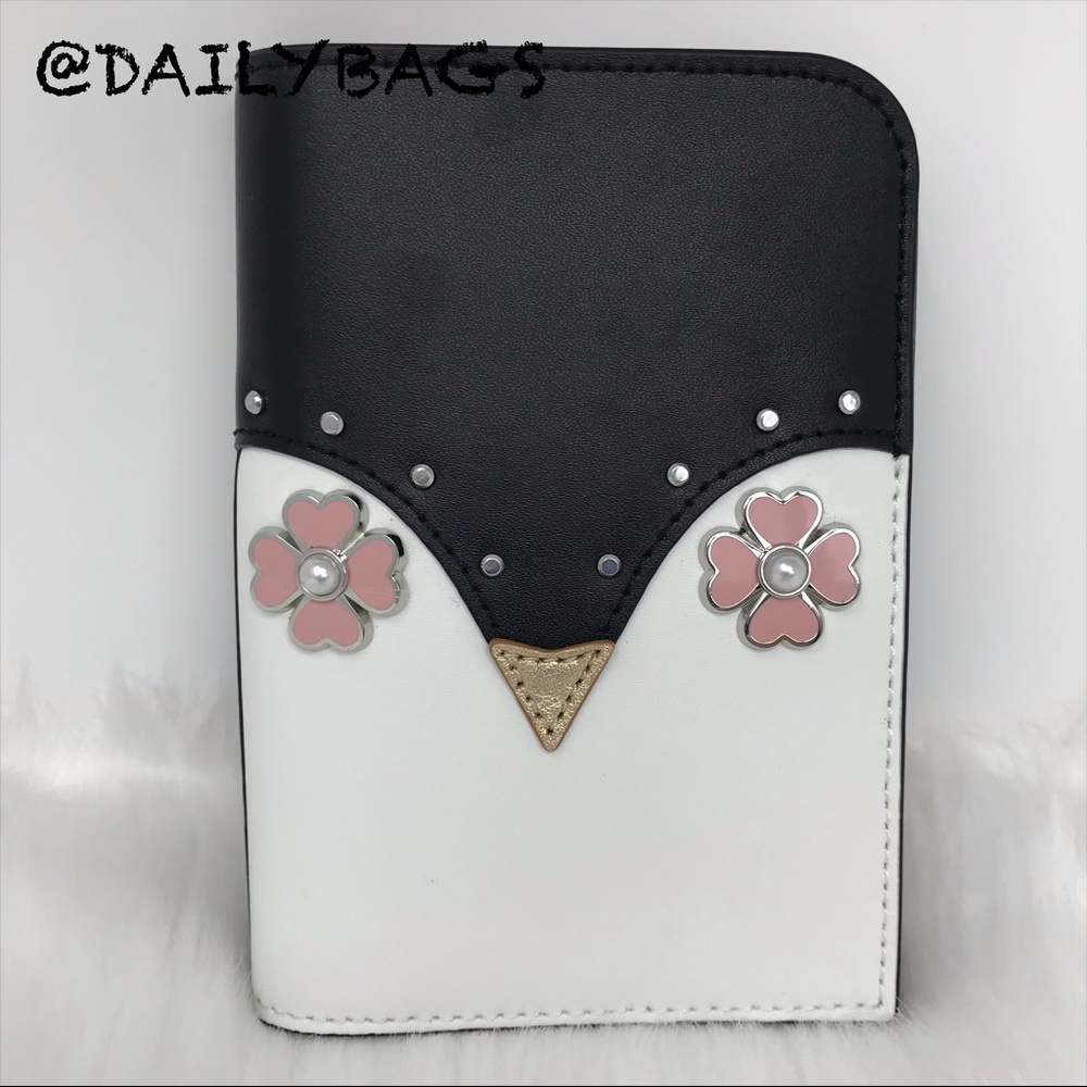 KATE SPADE PENGUIN CROSSBODY BLACK FROSTY PASSPORT - Picture 6 of 8